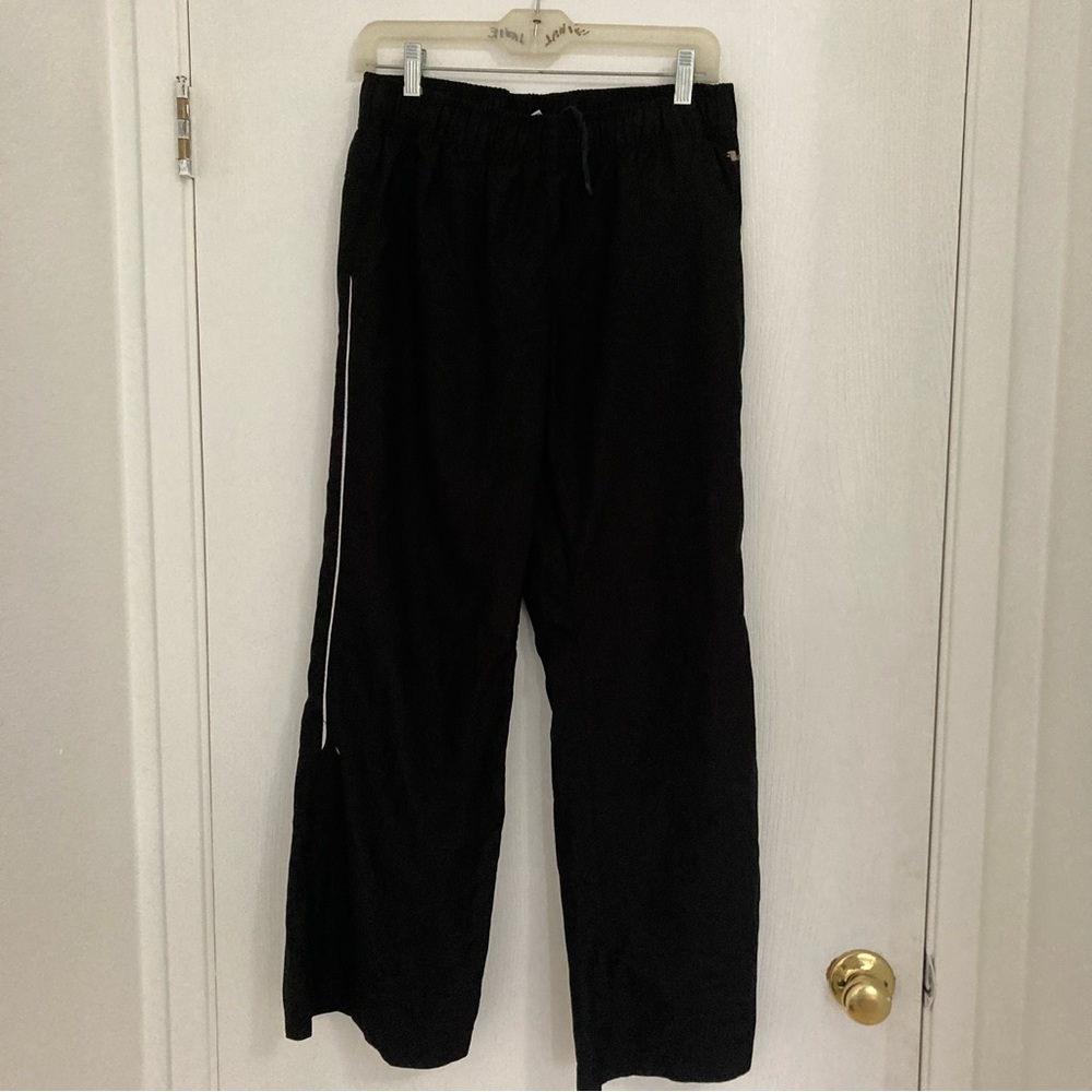 Women’s black drawstring track pants